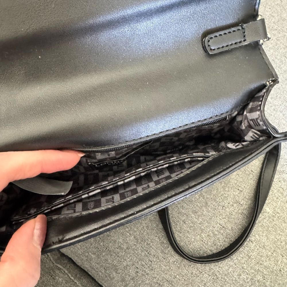 London Fog Black and Gray Crossbody Bag - Picture 6 of 10